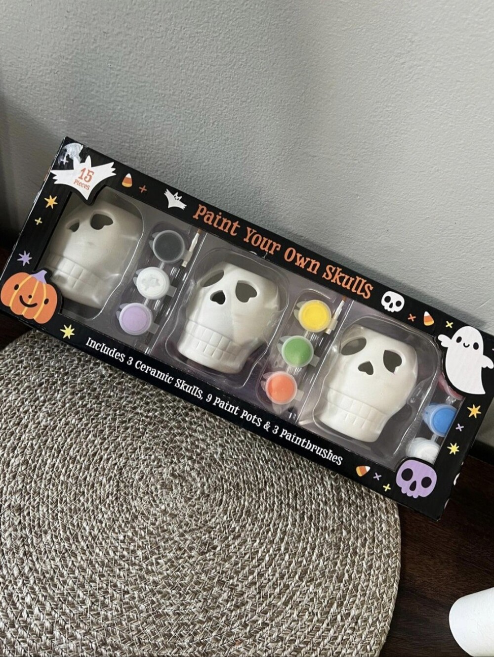 Paint Your Own Skulls Kit 9 Paint Pots 3 Brushes Halloween Edition 15 Pieces Kit